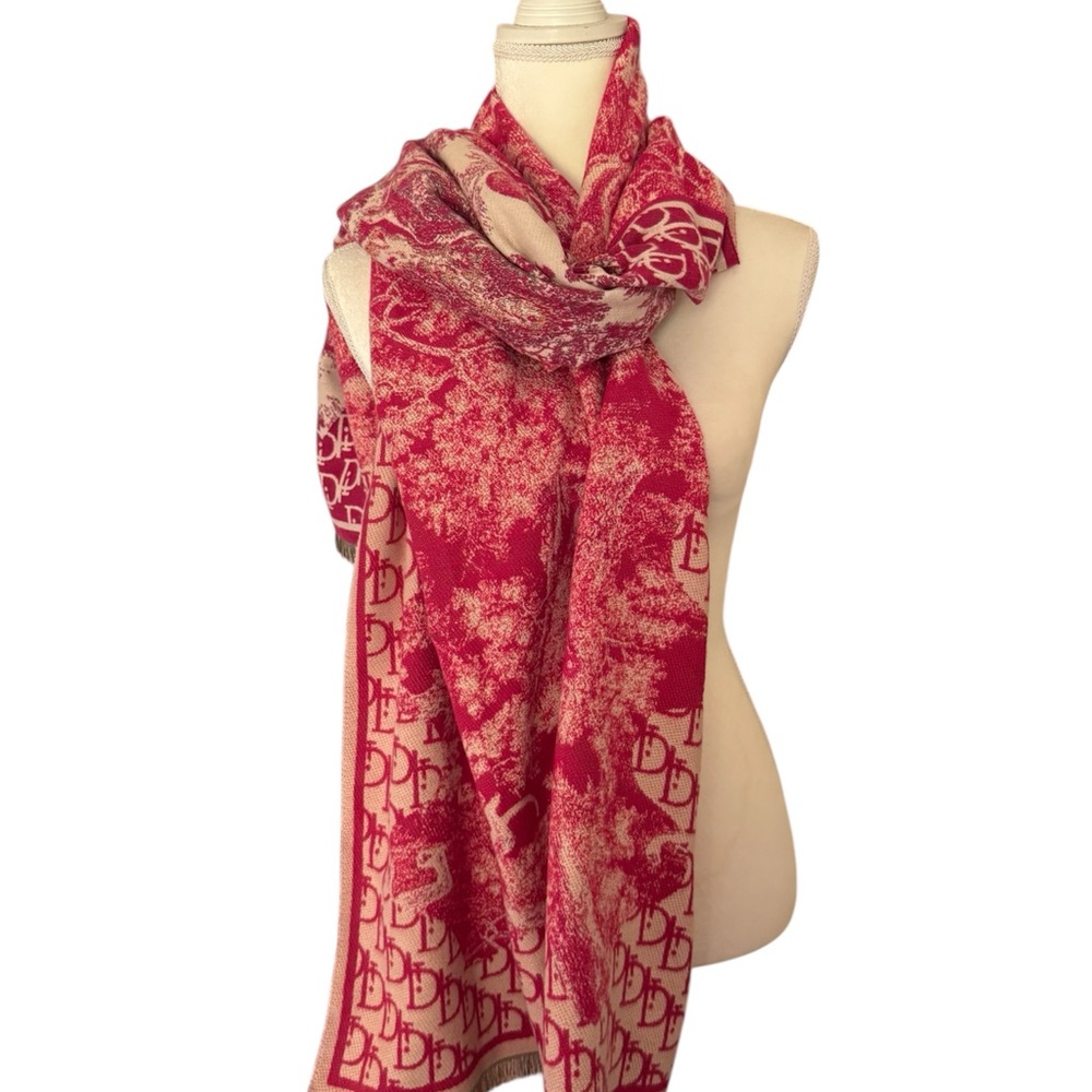 Elegant Red and Cream Scarf
